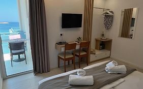 Christina Beach Hotel